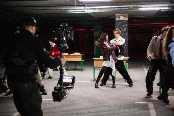 "Прилет просто рядом": певица NICOLE о дебюте в кино и съемках под обстрелами